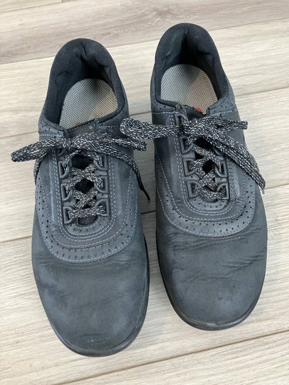 Walk Easy – Lace Up SAS Size 7.5 N - Suede